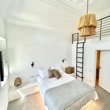 Saba Luxury Картерадос
