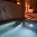 Lägenhet Saba Luxury